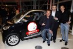 Amsterdam 15 januari 2008
John Heitinga  krijgt smart auto voor het goede doel.