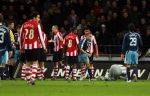 Eindhoven, 19 Maart 2008 Kompetitiewedstrijd PSV-AJAX, eindstand 0-0 
Seizoen 2007/2008
John Heitinga heeft Gomes onderuit gehaald
