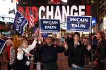 New York 3 november 2008
John Mc Cain aanhangers op time square in New York.
Peter Smulders bv