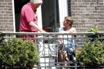 Amsterdam 21 mei 2008
Josine v Dalsum met haar man John v d Rest op hun terras.