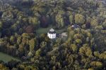 Lage Vuursche 30 augustus 2008
Kasteel Drakensteyn van koningin Beatrix is bijna klaar na de verbouwing.
Foto's gemaakt vanuit luchtballon
