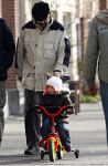 Amsterdam 26 januari 2008
Pieter v Beukering , man van Yvon Jaspers met kinderen en opa aan het wandelen. 
Keesje Jaspers