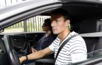 (Meerdere waarden)Noordwijk 3 juni 2008
Het Nederlands elftal vertrekt vanaf hotel huis ter Duin naar Schiphol voor het EK voetbal in Zwitserland en Oostenrijk. 
Khalid Boulahrouz