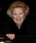 Amsterdam 3 december 2008
Prins Claus prijzen in het ij theater. Aanwezig zijn Koningin Beatrix , Prinses Maxima in tijger print outfit Prins Willem Alexander Mabel Wisse Smit Prins Friso en Prinses Laurentien en Prins Constantijn.
Peter Smulders bv