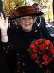 Amsterdam 7 november 2008
Koningin Beatrix 2 uur nadat ze uit Rotterdam vertrok in andere kleding bij evenement in Amsterdam.
Peter Smulders bv
