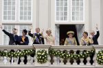 Den Haag 18 september 2007
Koningin Beatrix Prins Willem Alexander Maxima Prinses Margriet Pieter v Vollenhoven Prins Constantijn en Prinses Laurentien bij prinsjesdag met de gouden koets.
Peter Smulders bv