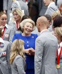 Den Haag 27 augustus 2008
De Olympische medaille winnaars van Peking op het bordes bij Koningin Beatrix. Aanwezig oa Anky v Grunsven Maarten v d Weijden Inge Dekker Marianne Vos Naomi v As Fatima de Moreiro Melo, anky v Grunsven Deborah Gravenstijn...
Peter Smulders bv