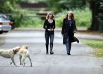 Huizen en Bussum 8 september 2007
Linda de Mol laat met vriendin de hond uit en gaat daarna winkelen.