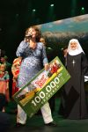 Kaatsheuvel, 9 November 2008
100.000e bezoeker The sound of Music met een zwangere Maaike Widdershoven.
Foto Peter Smulders BV