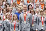 Den Haag 27 augustus 2008
De Olympische medaille winnaars van Peking op het bordes bij Koningin Beatrix. Aanwezig oa Anky v Grunsven Maarten v d Weijden Inge Dekker Marianne Vos Naomi v As Fatima de Moreiro Melo, anky v Grunsven Deborah Gravenstijn...
Peter Smulders bv