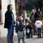 Blaricum 2 oktober 2008
Marco Borsato brengt zijn kinderen naar school.
Peter Smulders bv