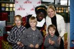 Rotterdam 30 november 2008
Het feest van Sinterklaas in ahoy . Een zwangere Mariska Bauer mt zonen Christian Jan en Frans
Peter Smulders bv