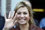 Amsterdam 6 oktober 2008
prinses Maxima op bezoek bij de nederlandse bank. Maxima draagt een rood leren/leer jasje.
Peter Smulders bv