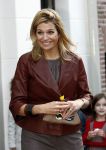 Amsterdam 6 oktober 2008
prinses Maxima op bezoek bij de nederlandse bank. Maxima draagt een rood leren/leer jasje.
Peter Smulders bv
