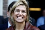 Amsterdam 6 oktober 2008
prinses Maxima op bezoek bij de nederlandse bank. Maxima draagt een rood leren/leer jasje.
Peter Smulders bv