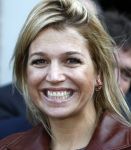 Amsterdam 6 oktober 2008
prinses Maxima op bezoek bij de nederlandse bank. Maxima draagt een rood leren/leer jasje.
Peter Smulders bv