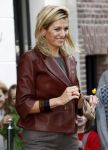 Amsterdam 6 oktober 2008
prinses Maxima op bezoek bij de nederlandse bank. Maxima draagt een rood leren/leer jasje.
Peter Smulders bv