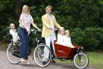 Wassenaar 11 juli 2008
Foto uurtje met prinses Maxima Prins Willem Alexander  en hun dochters Prinses Amalia Prinses Alexia en Prinses Ariane . 
Ze komen aanrijden in bakfiets.