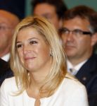 Mdedemblik 17 oktober 2007
Prinses Maxima  bezoekt de Jumbo speelgoed fabriek en doet werk achter de lopende band. Ook speelt ze met kinderen mens erger je niet.
