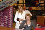 Mdedemblik 17 oktober 2007
Prinses Maxima  bezoekt de Jumbo speelgoed fabriek en doet werk achter de lopende band. Ook speelt ze met kinderen mens erger je niet.