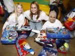 Aaslmeer, 17 December 2008
Kansarme kinderen krijgen een verwendag bij de Beach
Hoofdsponsor Disney & Wall-i, georganiseerd door de Class Company
Melody Klawer
Foto Peter Smulders BV