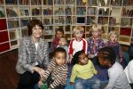 Amsterdam 11 november 2008
Mies Bouwman en Leen Timp bij presentatie sinterklaasboek in de bibliotheek.
Peter Smulders bv