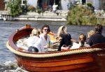 Leiden 23 augustus  2008
Mike Weerts in zijn sloep met vrienden.