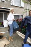 Blaricum/ Hilversum 25 augustus 2008
Rene Natasja Maxim en Didier Froger verhuizen van hun vila naar een rijtjes huis voor het programma Geen cent te makken.