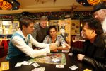 Volendam 22 januari 2008
Nick en Simon Jan Keizer en George Baker promoten dat de plaats volendam op een nieuw monopoly spel komt.