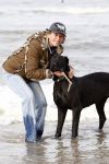 Haarlem/Bloemendaal 12 oktober 2008
Nicole des Bouvrie in haar nieuwe huis en met dochter hond en vriendinnen op het strand.
Peter Smulders bv