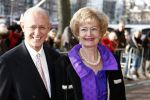 Amsterdam 1 februari 2008
Feest koningin Beatrix en Prinses Margriet voor hun 70e en 65e verjaardag in Carre.
Paul Nouwen met vrouw