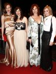 Amsterdam 24 oktober 2008
Uitreiking en gala van de televizierring 2008 in Carre. Kim Pieters Myrianne v Reeden Marian Mudder en Peggy Vrijens
Peter Smulders bv