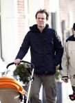 Amsterdam 26 januari 2008
Pieter v Beukering , man van Yvon Jaspers met kinderen en opa aan het wandelen.