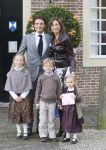 Apeldoorn 2 November 2008 Op paleis het Loo is vandaag de jongste zoon van Prins Bernhard en Prinses Annette gedoopt 
Op de foto Prins Maurits en Prinses Marilene en de kinderen Prinses Anna, Prins Lucas en Prinses Felicia