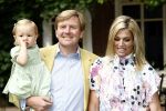 Wassenaar 11 juli 2008
Foto uurtje met prinses Maxima Prins Willem Alexander  en hun dochters Prinses Amalia Prinses Alexia en Prinses Ariane . 
Ze komen aanrijden in bakfiets.