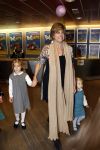 Amsterdam 4 oktober 2008
Prinses Laurentien met Prinses Eloise Prins Claus Cazimir en prinses Leonore bij premiere grote Terra in de Meervaart.
Peter Smulders bv