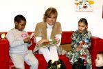 Amsterdam 23 januari 2008
Prinses Laurentien tijdens voorleesdag in bibliotheek met kinderen.