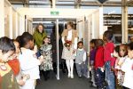 Amsterdam 23 januari 2008
Prinses Laurentien tijdens voorleesdag in bibliotheek met kinderen.