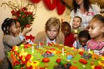 Amsterdam 23 januari 2008
Prinses Laurentien tijdens voorleesdag in bibliotheek met kinderen.