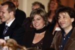 Amsterdam 25 november 2008
Prinses Laurentien ontvangt uit handen van Willem Nijholt het eerste exemplaar van het boek van Winnie de Pooh in artis.
Dieuwertje Blok presenteert het programma.
Peter Smulders bv