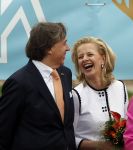 Makkum en Franeker30 april 2008
Koninginnedag 2008 met Koningin Beatrix Prins Willem Alexander Friso Constantijn Maurits Floris Pieter Christiaan Pieter v Vollenhoven en de prinsessen Maxima Laurentien Mabel Aimee Anita Margriet en Marilene. Ed Nijpels
Peter Smulders bv