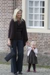 Apeldoorn 2 November 2008 Op paleis het Loo is vandaag de jongste zoon van Prins Bernhard en Prinses Annette gedoopt 
Op de foto Prinses Maxima met Prinses Arianne