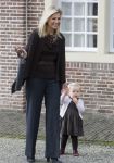 Apeldoorn 2 November 2008 Op paleis het Loo is vandaag de jongste zoon van Prins Bernhard en Prinses Annette gedoopt 
Op de foto Prinses Maxima met Prinses Arianne