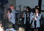 9 Mei 1987 Schiphol Oost Antwerpen Luchthaven, optreden in Antwerpen (Stage ) en optreden s'avonds in Haren ( Groningen ) een dag met de Dolly Dots On Tour met Angela Groothuizen Ria Brieffies Patty Zomer Esther Oosterbeek en Angela Kramers