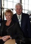 Zaandam 7 december 2008
Premiere op hoop van zegen. Ria Valk met partner
Peter Smulders bv