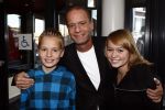 Zaandam 7 december 2008
Premiere op hoop van zegen. Ron Boszhard met kinderen
Peter Smulders bv