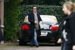 Amsterdam 8 december 2008
Ronnie Rosenbaum rijdt in een bentley cabrio met het kenteken TAT vernoemd naar zijn vriendin Tatjana.
Peter Smulders bv