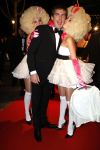 Amsterdam 26 oktober 2007
Uitreiking televizierring 2007 in carre. Ruben Nicolai met 2 sexy dames