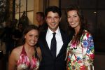 Noordwijk 29 augustus 2008
Summerfair Miljonair in huis ter Duin. Sander Lusink met 2 dames