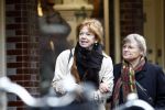 Amsterdam 3 december 2008
Sonja Barend aan het winkelen met een vriendin op de cornelis schuytstraat.
Peter Smulders bv